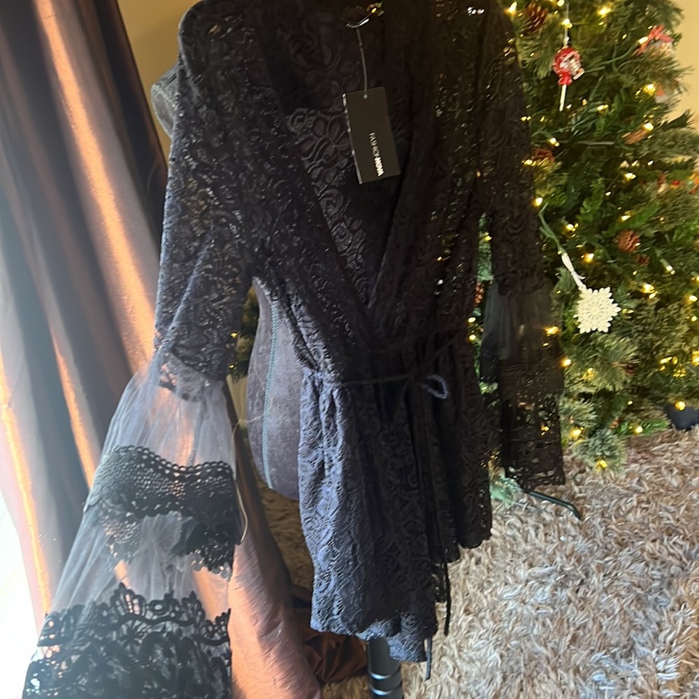 Lace romper - Picture 8 of 10
